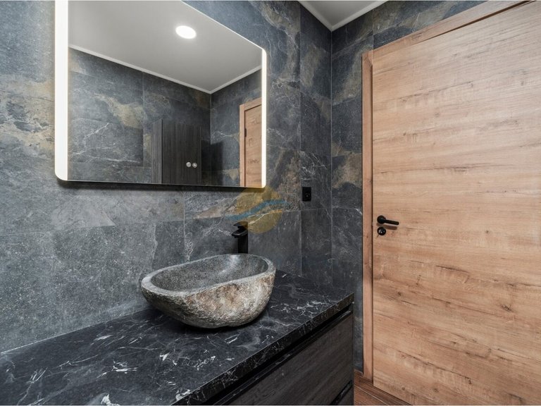 Apartment for Sale in Portimão, Portimão, Portugal 22