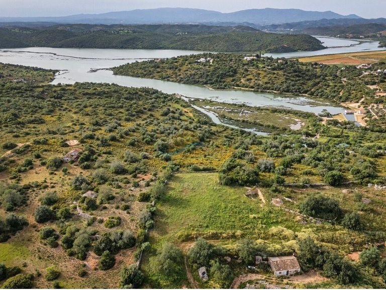 Country House for Sale in União Das Freguesias De Estômbar E Parchal, Lagoa (algarve), Portugal 8