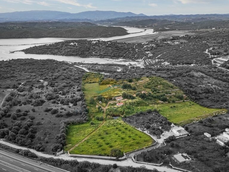 Country House for Sale in União Das Freguesias De Estômbar E Parchal, Lagoa (algarve), Portugal 1