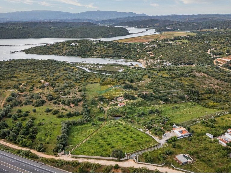 Country House for Sale in União Das Freguesias De Estômbar E Parchal, Lagoa (algarve), Portugal 2