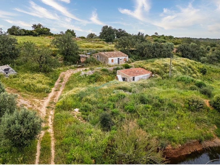 Country House for Sale in União Das Freguesias De Estômbar E Parchal, Lagoa (algarve), Portugal 27