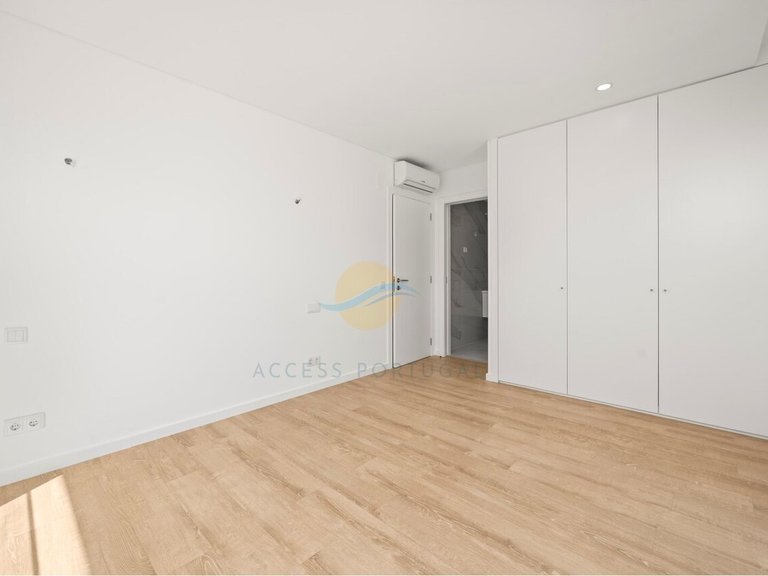 Villa for Sale in Alvor, Portimão, Portugal 28