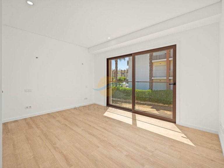 Villa for Sale in Alvor, Portimão, Portugal 42