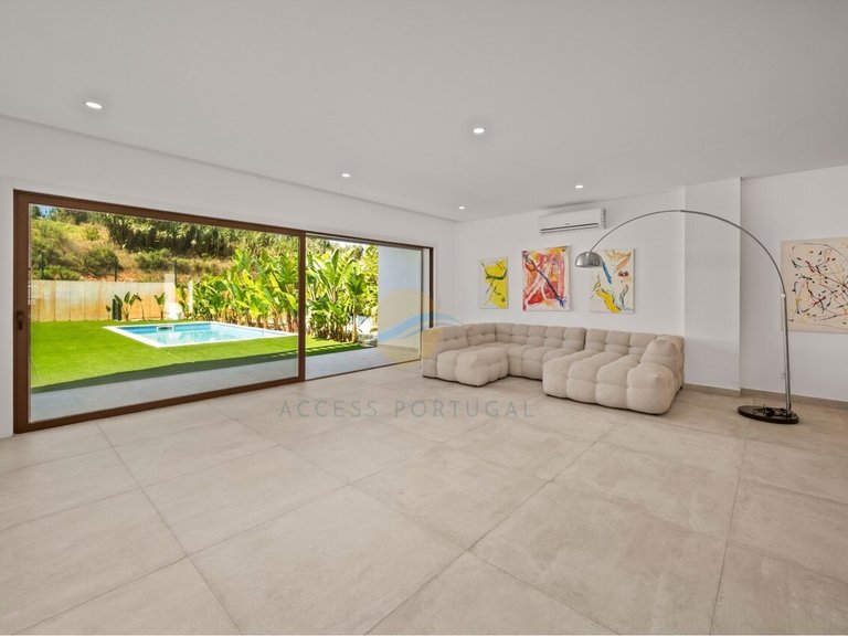 Villa for Sale in Alvor, Portimão, Portugal 14