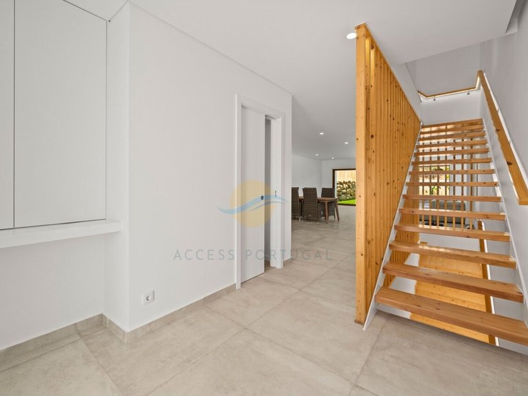 Villa for Sale in Alvor, Portimão, Portugal 12