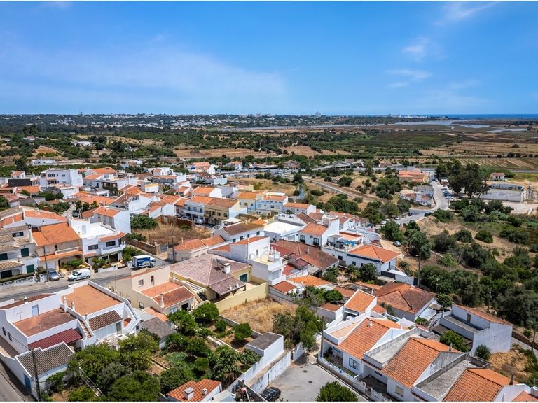 Plot for Sale in Mexilhoeira Grande, Portimão, Portugal 8