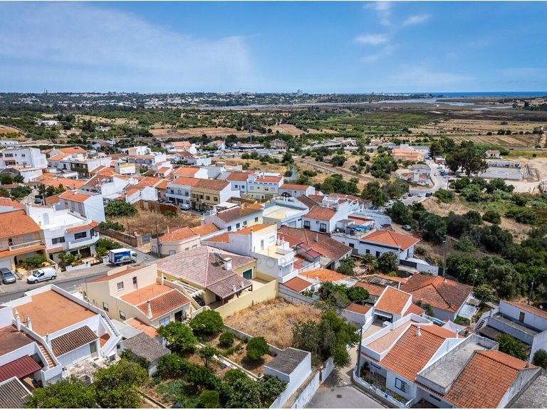 Plot for Sale in Mexilhoeira Grande, Portimão, Portugal 13