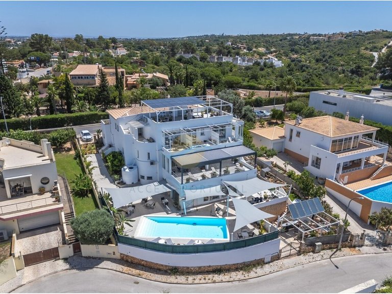 Villa for Sale in Ferragudo, Lagoa (algarve), Portugal 6