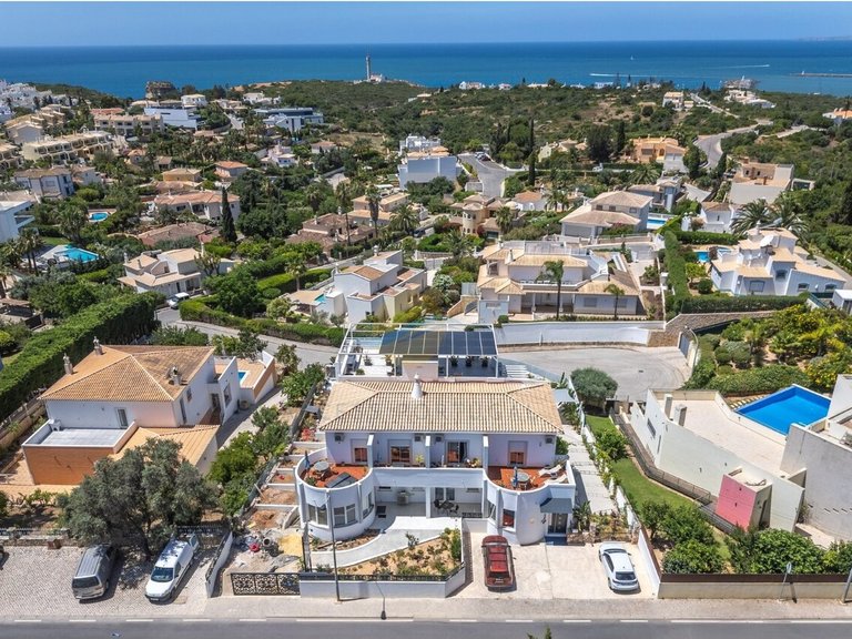 Villa for Sale in Ferragudo, Lagoa (algarve), Portugal 3