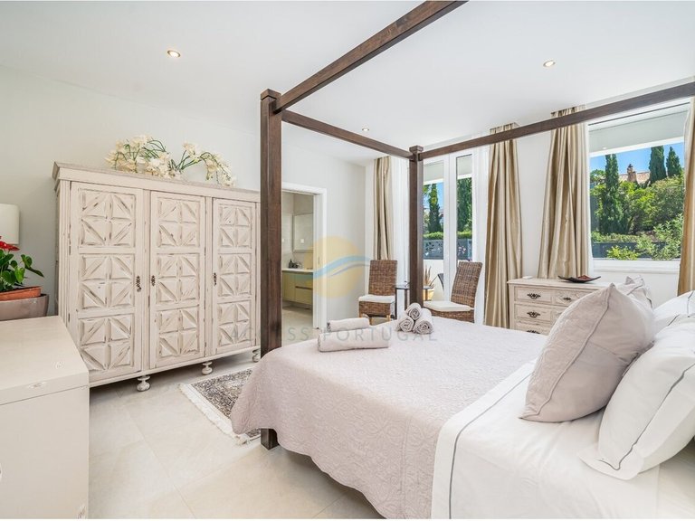 Villa for Sale in Ferragudo, Lagoa (algarve), Portugal 22