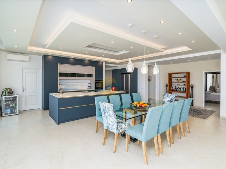 Villa for Sale in Ferragudo, Lagoa (algarve), Portugal 10