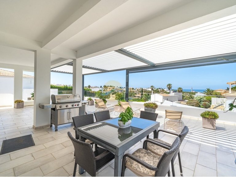 Villa for Sale in Ferragudo, Lagoa (algarve), Portugal 14