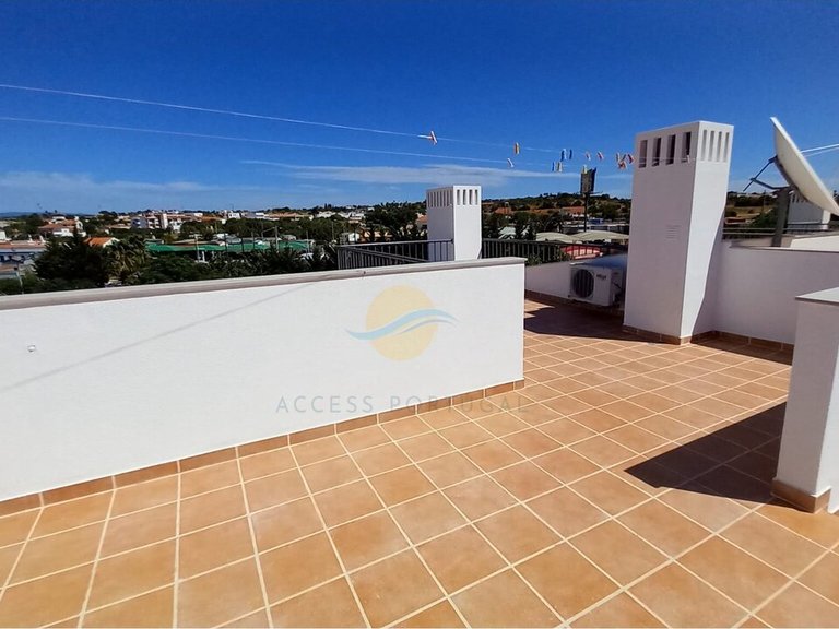 Villa for Sale in Guia, Albufeira, Portugal 32