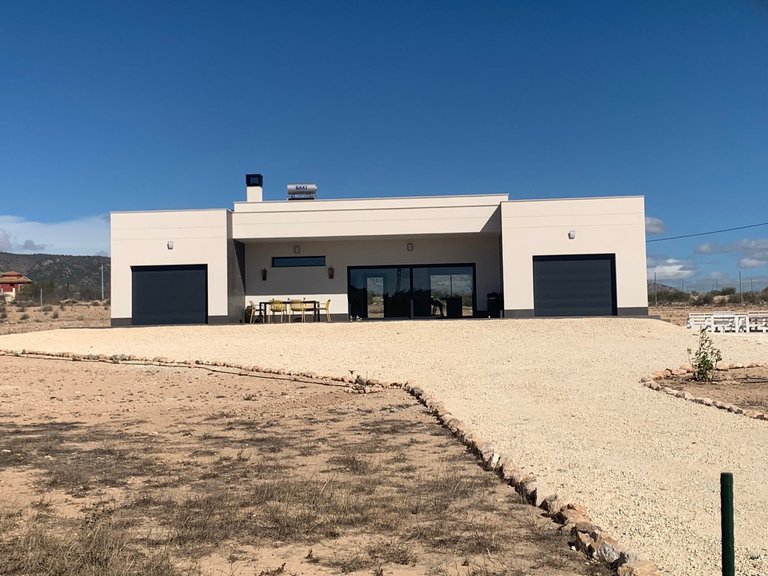 Villa for Sale in Inland Pinoso, Alicante 2