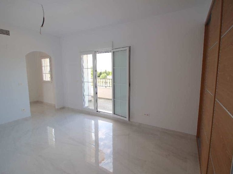 Villa for Sale in Inland Pinoso, Alicante 11