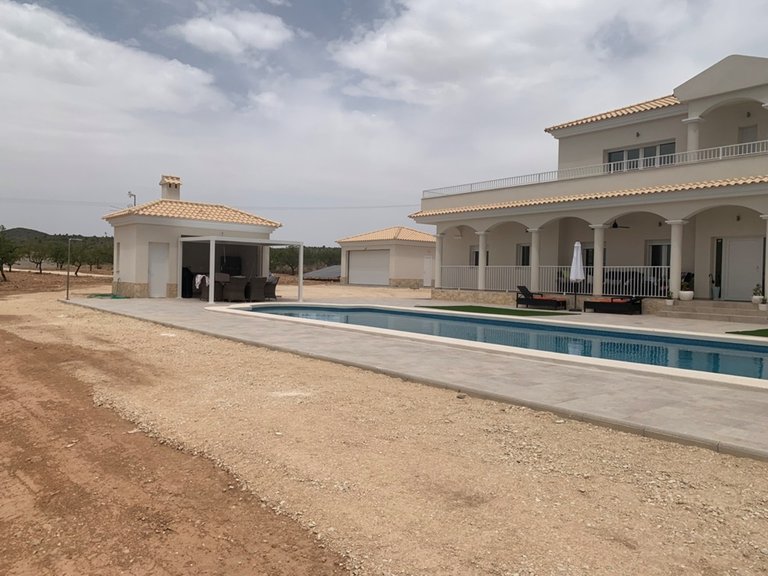 Villa for Sale in Inland Pinoso, Alicante 2