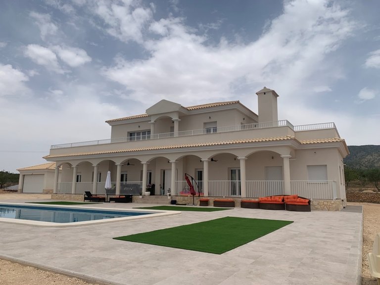 Villa for Sale in Inland Pinoso, Alicante 4