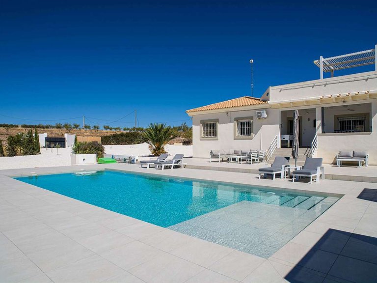 Villa for Sale in Inland Pinoso, Alicante 30