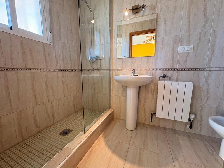 Villa for Sale in Inland Pinoso, Alicante 31