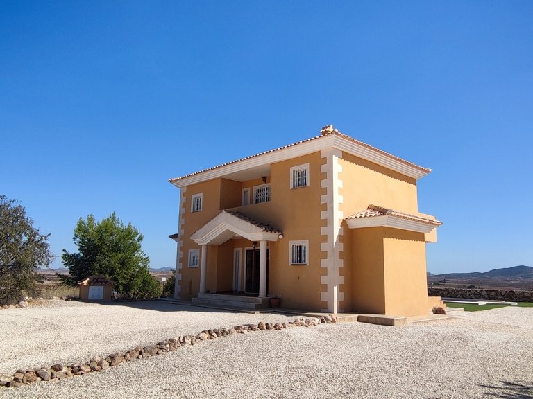 Villa for Sale in Inland Pinoso, Alicante 11