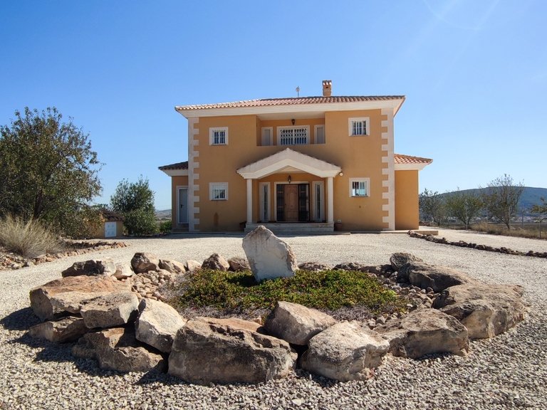 Villa for Sale in Inland Pinoso, Alicante 12