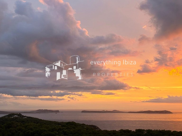 Villa for Sale in Cala Salada, Ibiza 32
