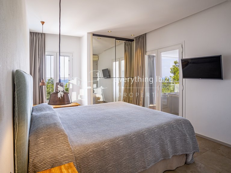 Villa for Sale in Cala Salada, Ibiza 36
