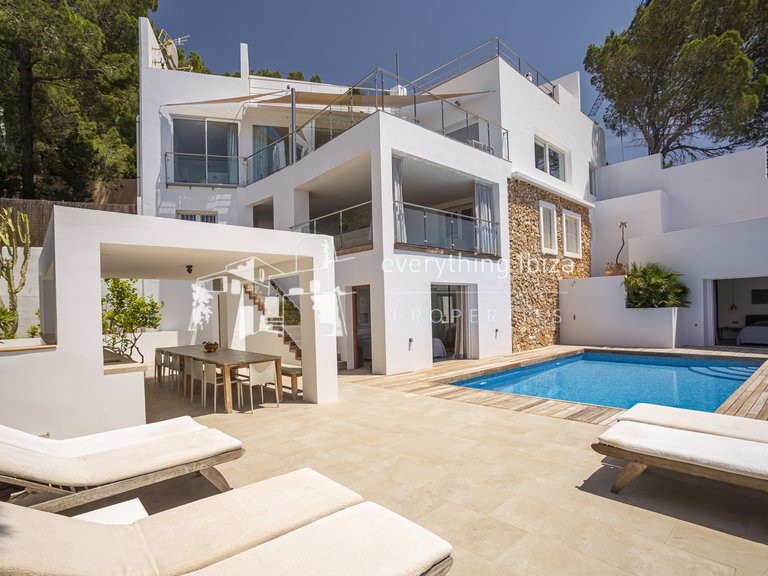 Villa for Sale in Cala Salada, Ibiza 9