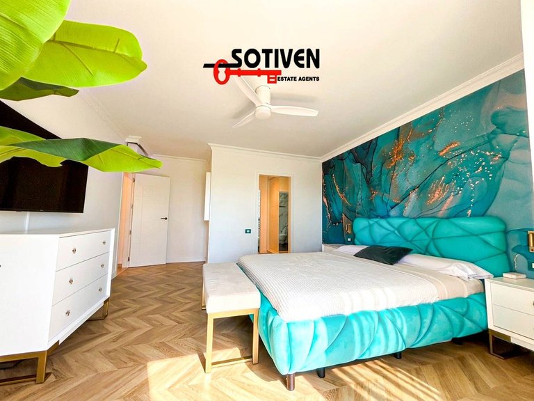 Villa for Sale in Adeje, Sta.cruz Tener. 22