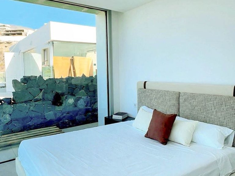 Villa for Sale in Adeje, Sta.cruz Tener. 11