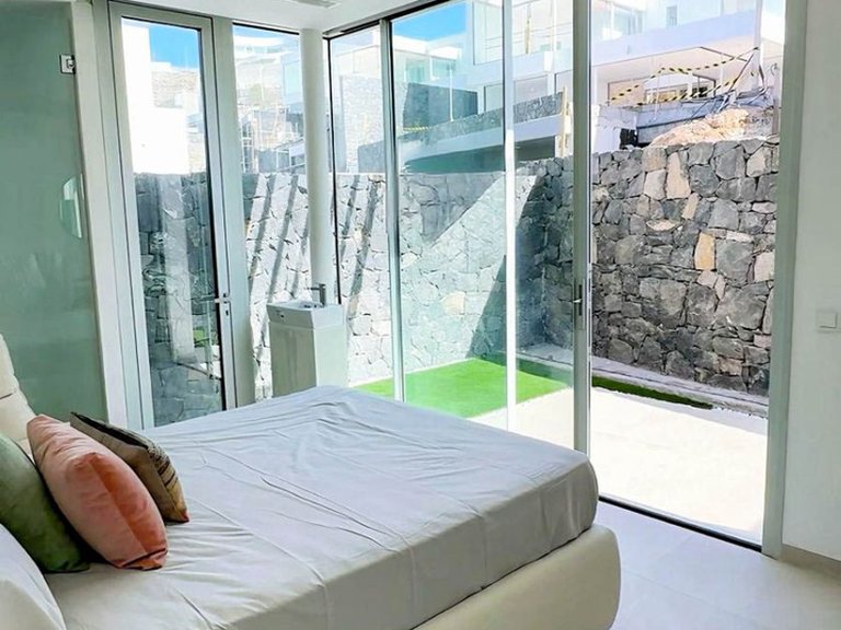 Villa for Sale in Adeje, Sta.cruz Tener. 12