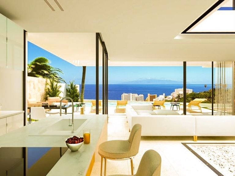 Villa for Sale in Adeje, Sta.cruz Tener. 19
