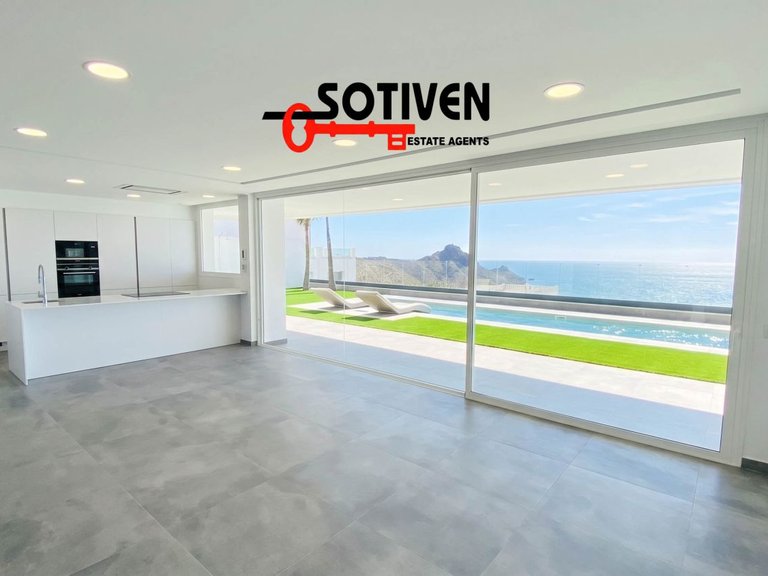 Villa for Rent in Adeje, Sta.cruz Tener. 6