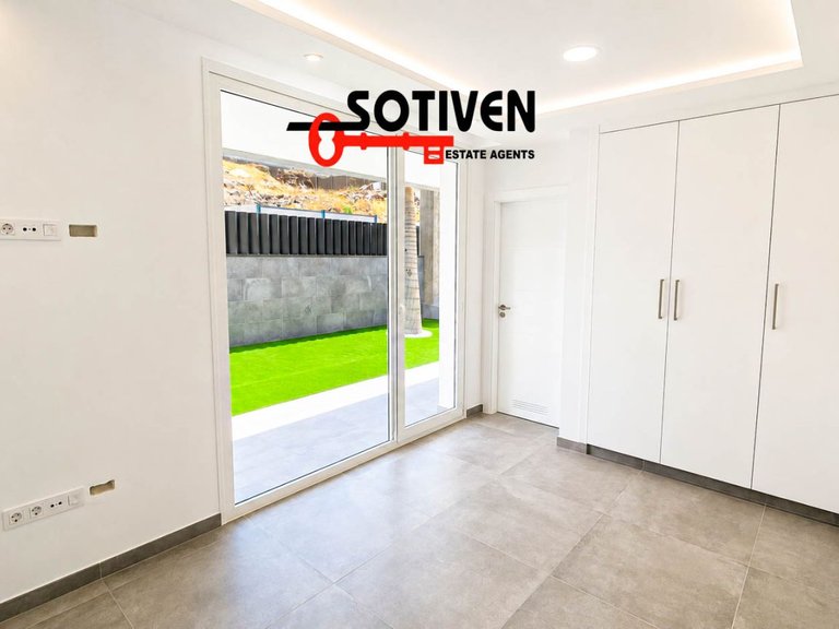 Villa for Rent in Adeje, Sta.cruz Tener. 14