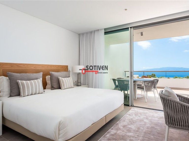 Apartment for Sale in Guía De Isora, Sta.cruz Tener. 22
