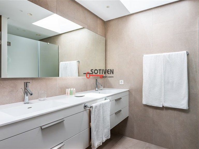 Apartment for Sale in Guía De Isora, Sta.cruz Tener. 27