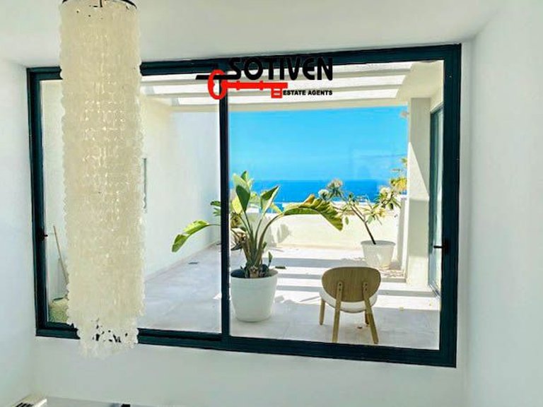 Villa for Sale in Adeje, Sta.cruz Tener. 6