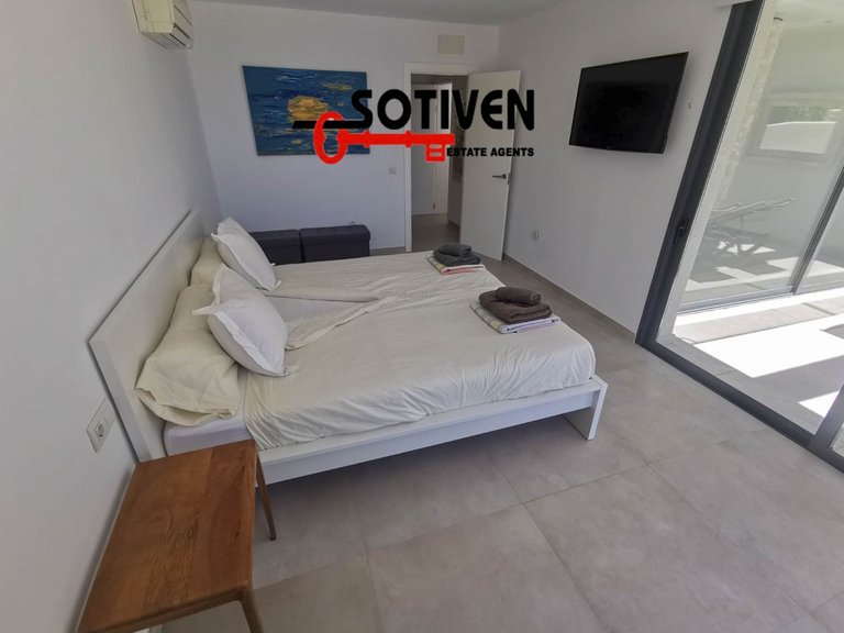 Villa for Sale in Adeje, Sta.cruz Tener. 23