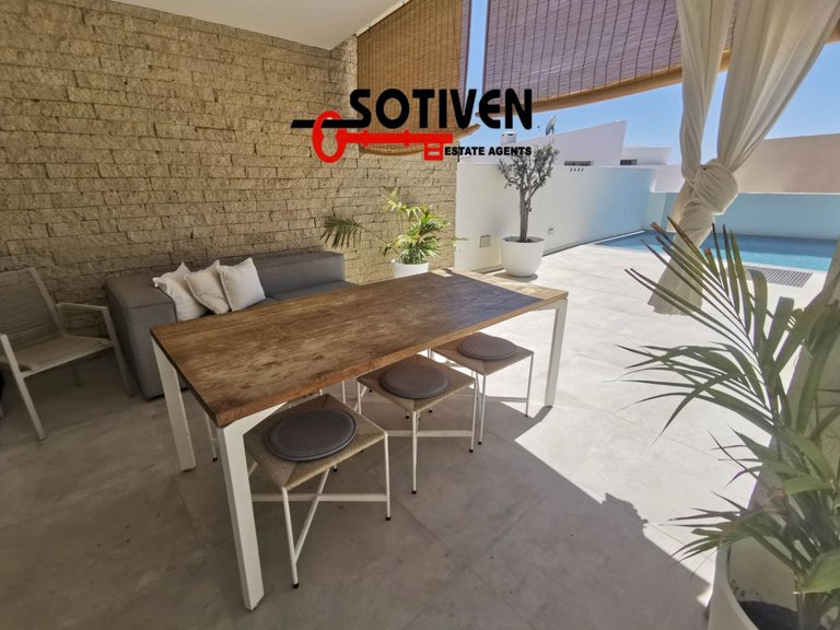 Villa for Sale in Adeje, Sta.cruz Tener. 34