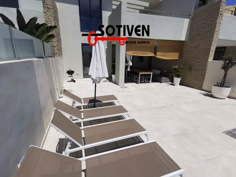 Villa for Sale in Adeje, Sta.cruz Tener. 45