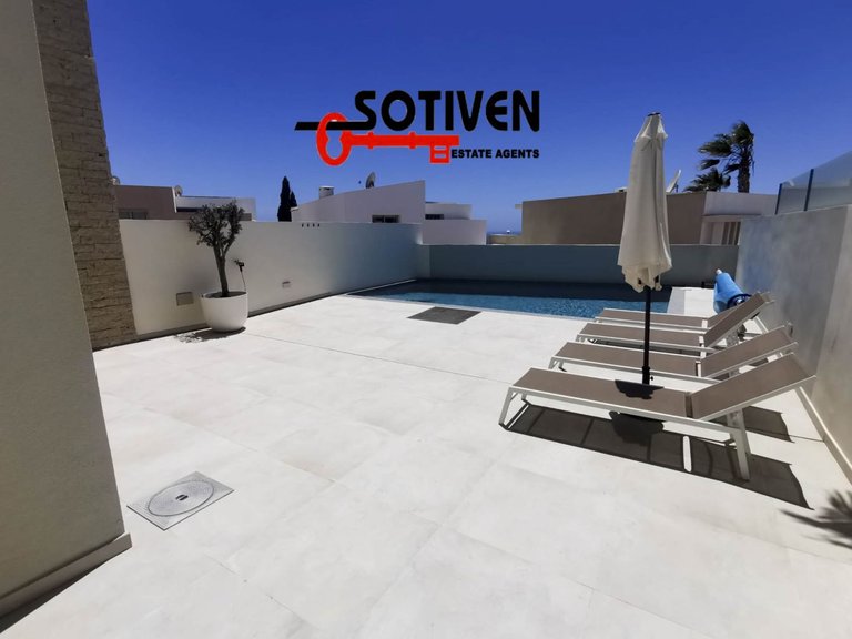 Villa for Sale in Adeje, Sta.cruz Tener. 48