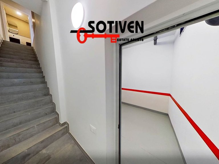 Town House for Sale in Guía De Isora, Sta.cruz Tener. 32