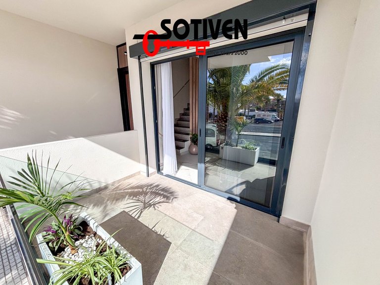 Town House for Sale in Guía De Isora, Sta.cruz Tener. 5