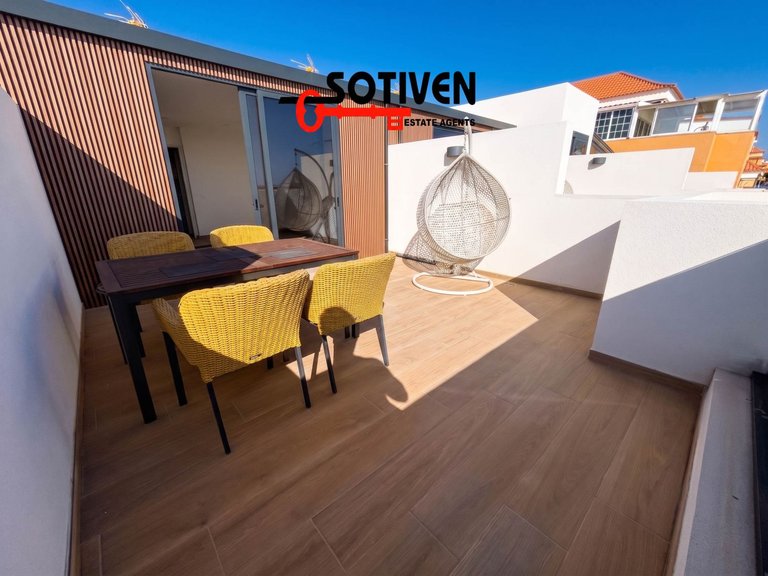 Town House for Sale in Guía De Isora, Sta.cruz Tener. 3