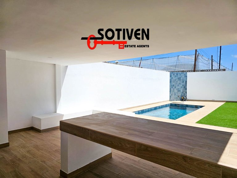 Villa for Sale in Arona, Sta.cruz Tener. 1
