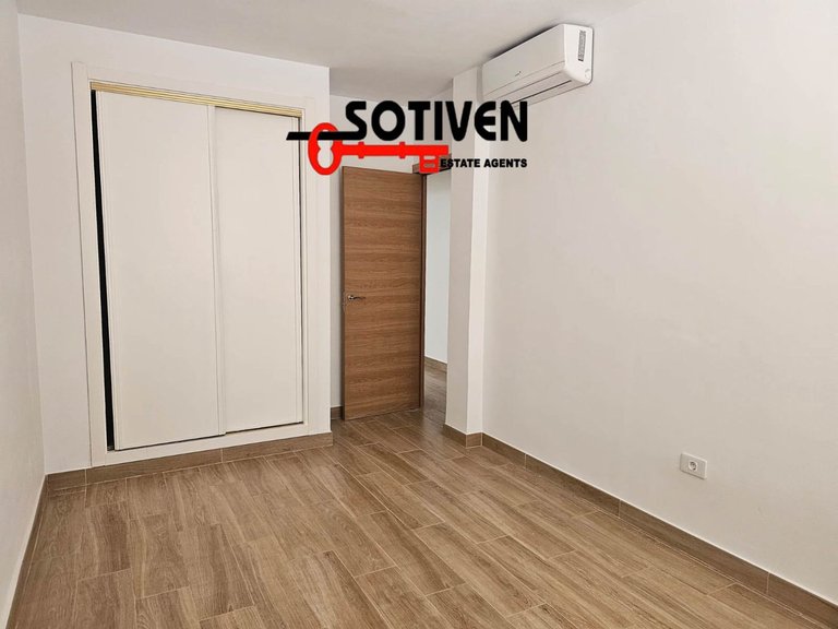 Villa for Sale in Arona, Sta.cruz Tener. 30