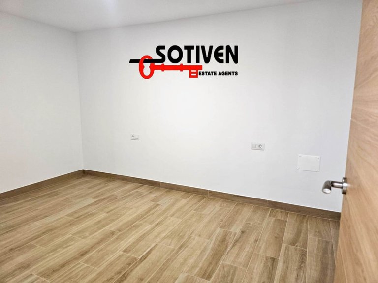 Villa for Sale in Arona, Sta.cruz Tener. 33