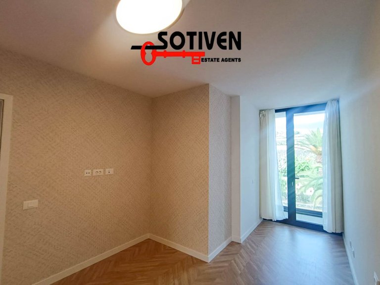 Town House for Sale in Guía De Isora, Sta.cruz Tener. 20