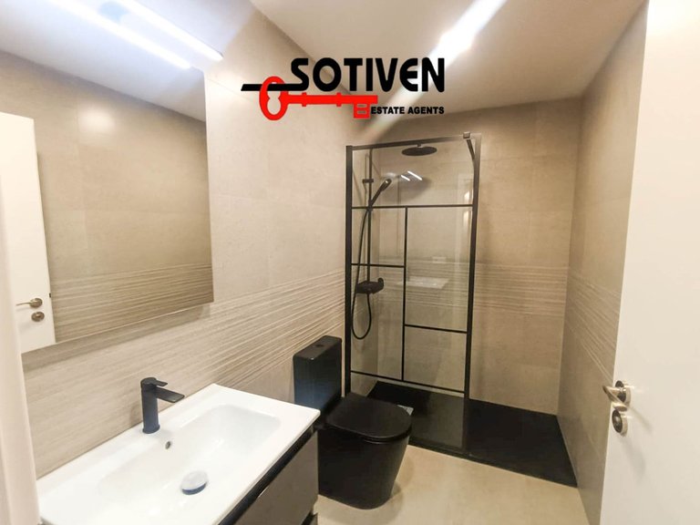 Town House for Sale in Guía De Isora, Sta.cruz Tener. 22