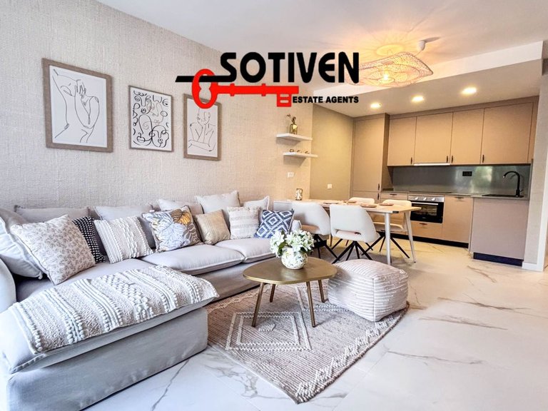 Town House for Sale in Guía De Isora, Sta.cruz Tener. 4